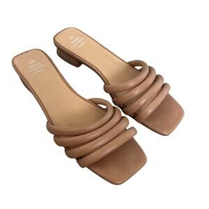 Oasis Society California Women's 7.5 Nude Strappy Slide Nude Leather Sandal